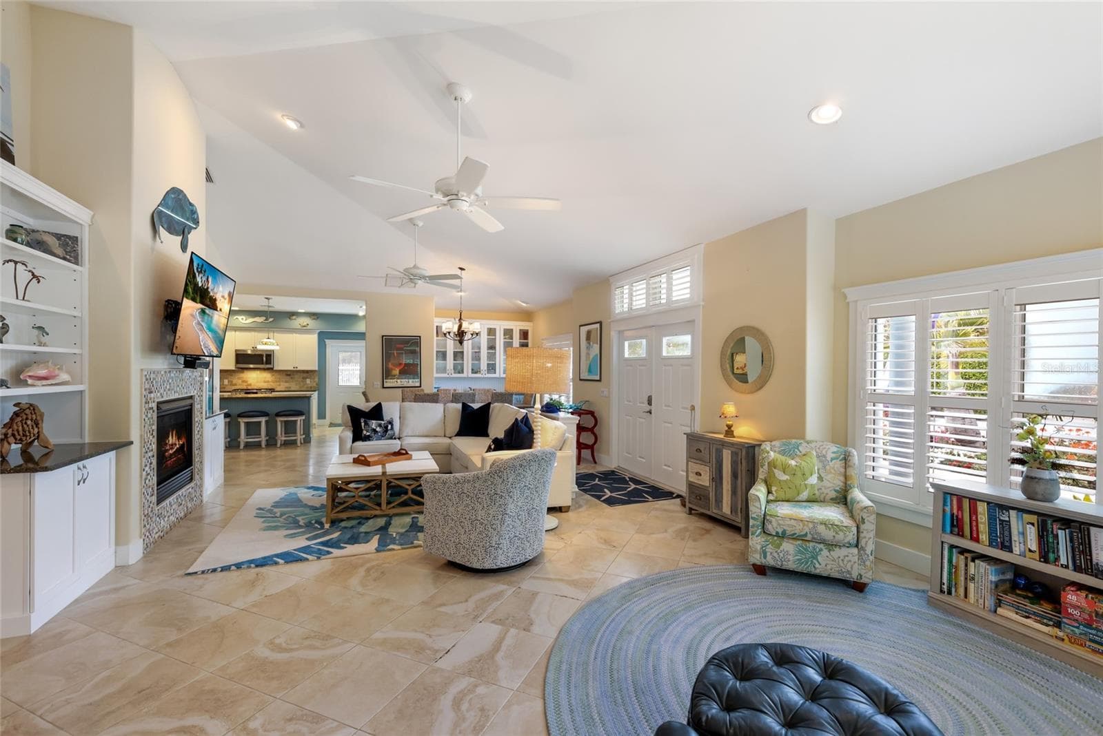 Single Family Residence at 5701 CARISSA ST, HOLMES BEACH, photo 15 of 57