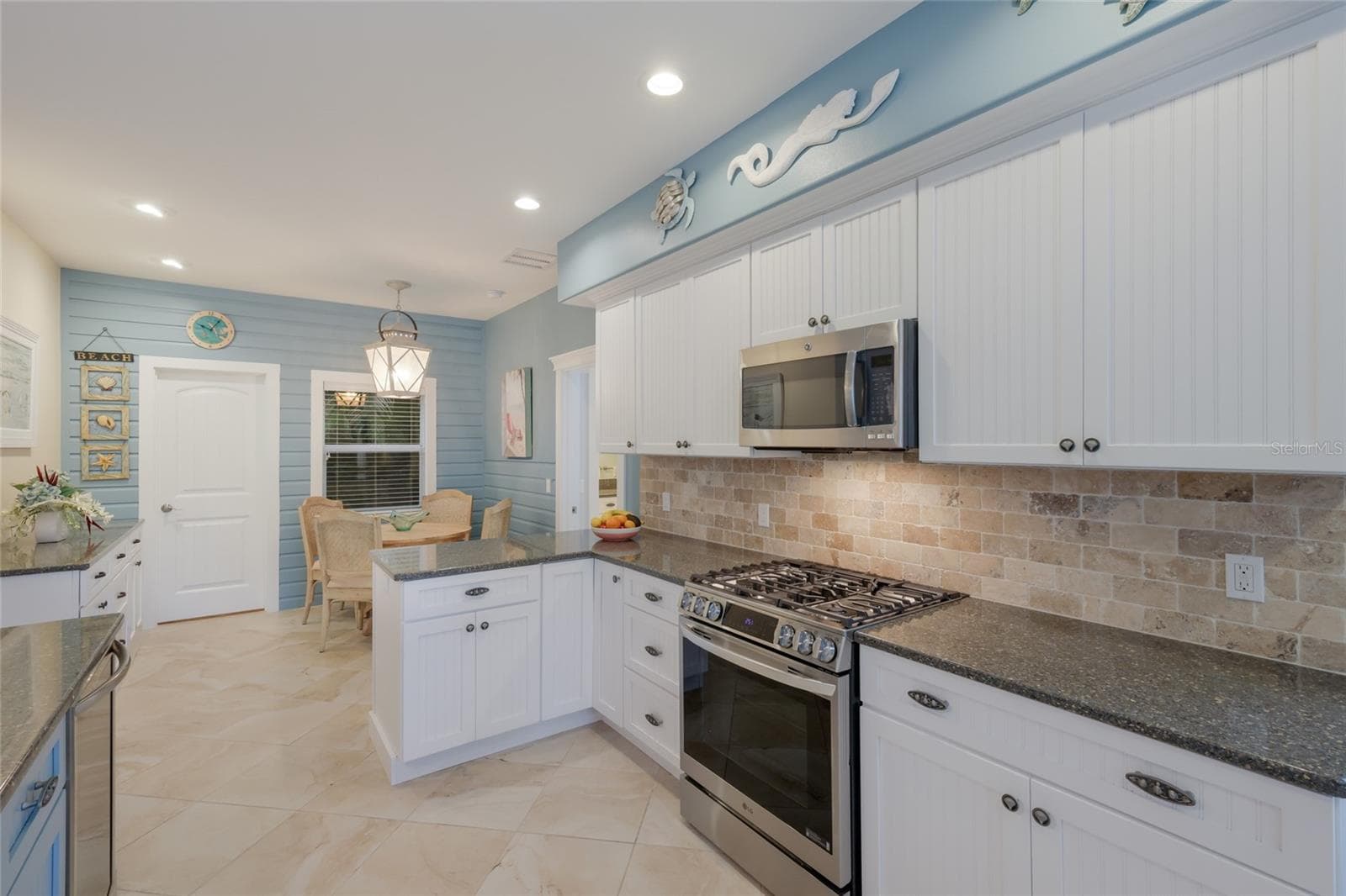 Single Family Residence at 5701 CARISSA ST, HOLMES BEACH, photo 19 of 57