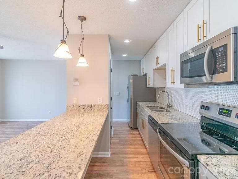 Condominium at 6112 Meadow Rose Lane, Charlotte, photo 6 of 7