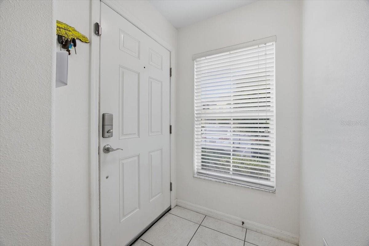 Townhouse at 5410 QUARRY ROCK RD, LAKELAND, photo 4 of 27