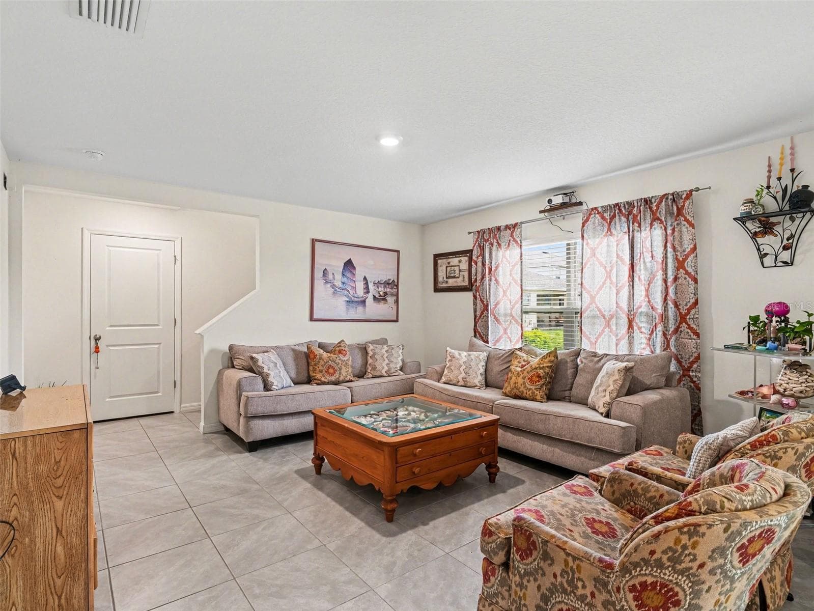 4114 Dovetail Lane, PALMETTO, FL 34221 - Living Room - 4114 DOVETAIL LN, PALMETTO