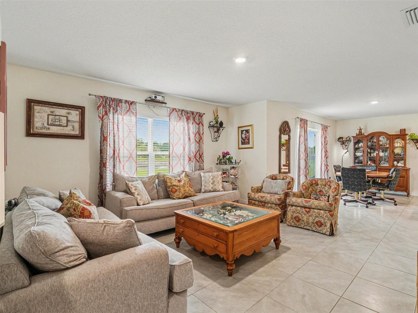 4114 Dovetail Lane, PALMETTO, FL 34221 - Living Room - 4114 DOVETAIL LN, PALMETTO