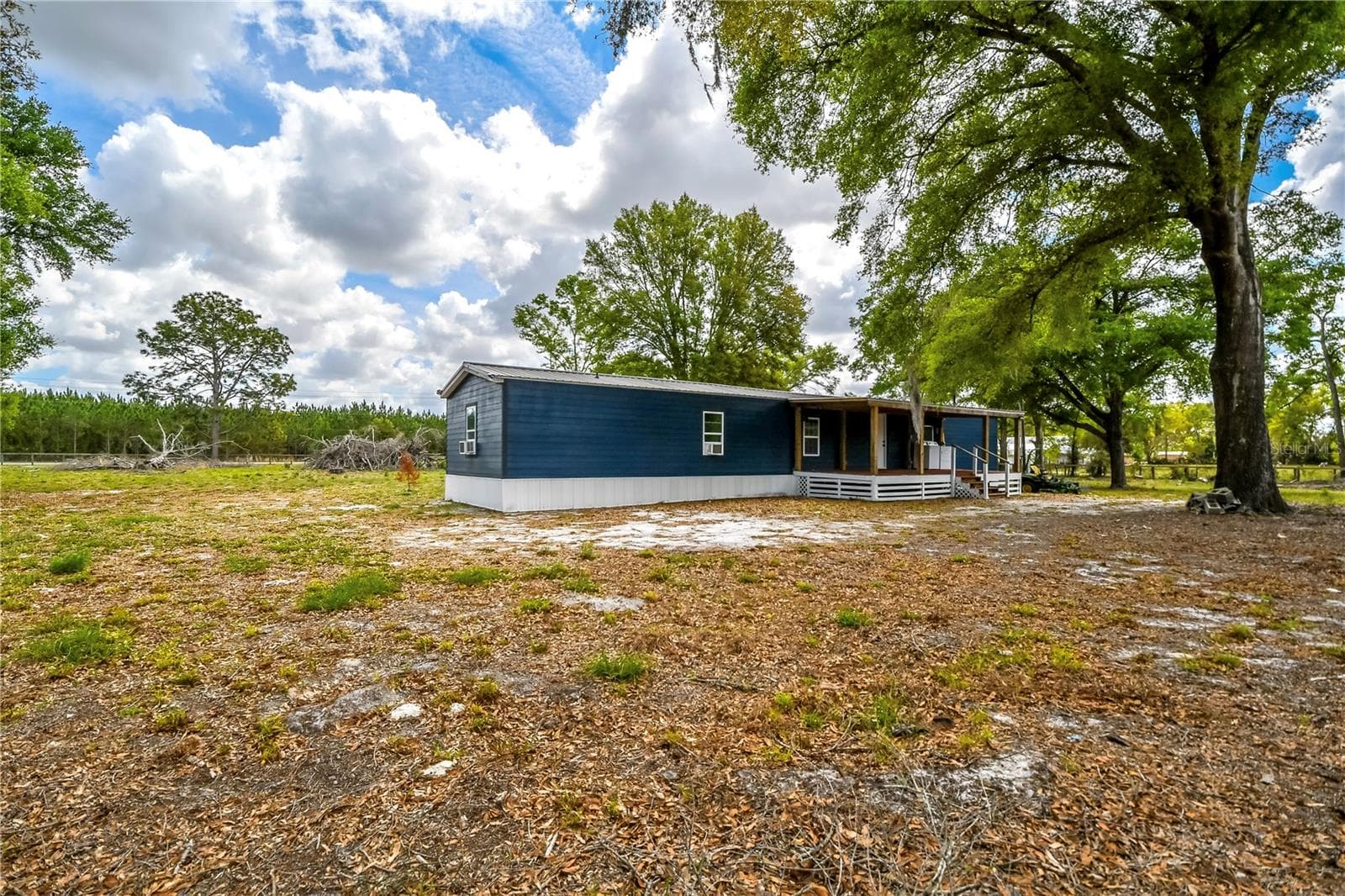 Manufactured Home at 7457 NE HIGHWAY 349, OLD TOWN, photo 3 of 41