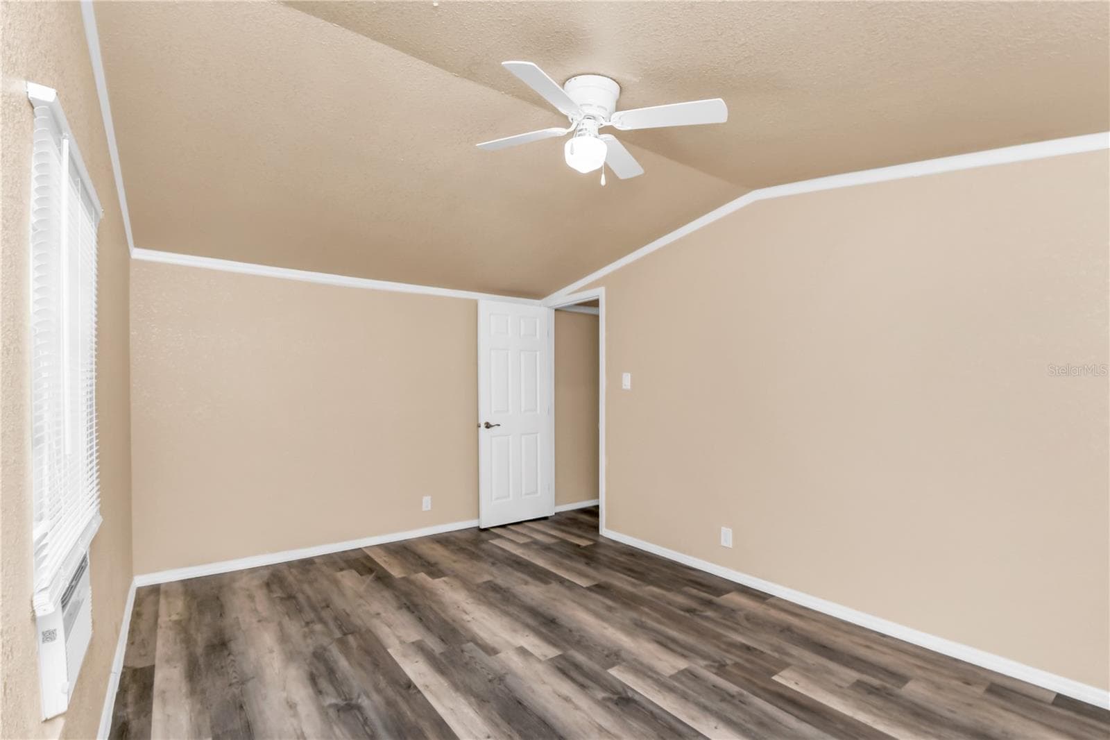 Manufactured Home at 7457 NE HIGHWAY 349, OLD TOWN, photo 18 of 41