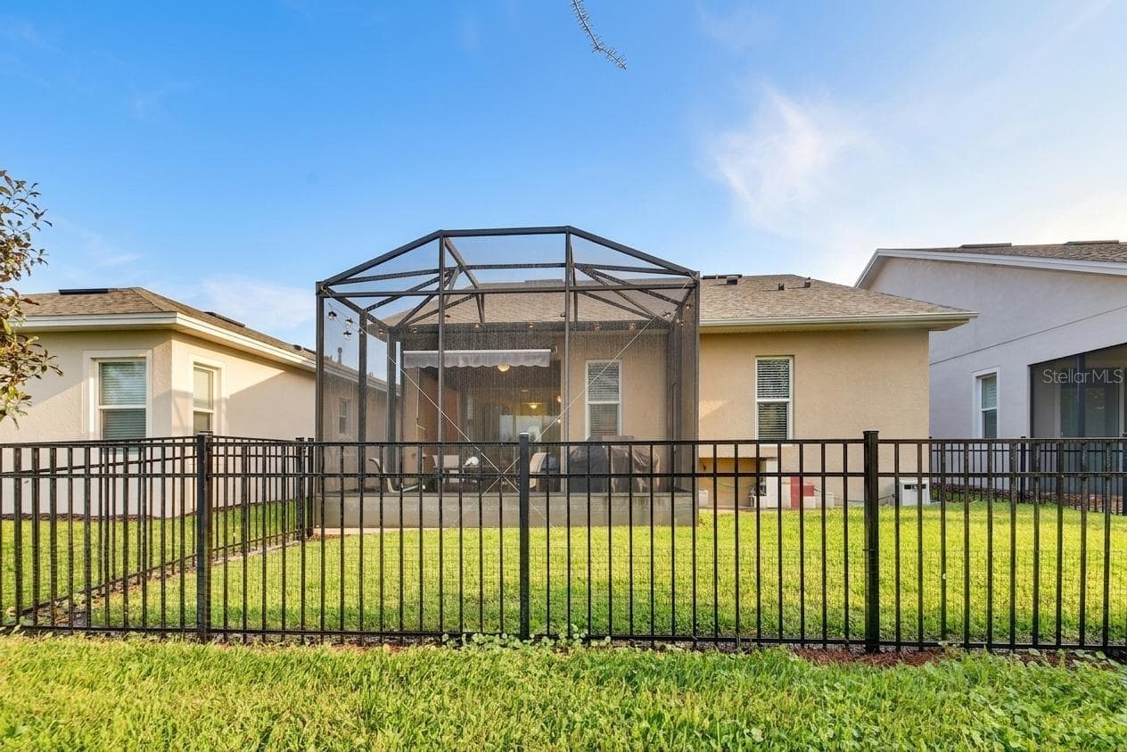 Single Family Residence at 412 TISBURY CT, DELAND, photo 32 of 49