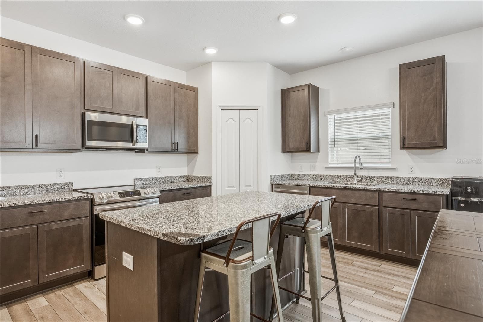 Single Family Residence at 670 NW 243RD TER, NEWBERRY, photo 9 of 37
