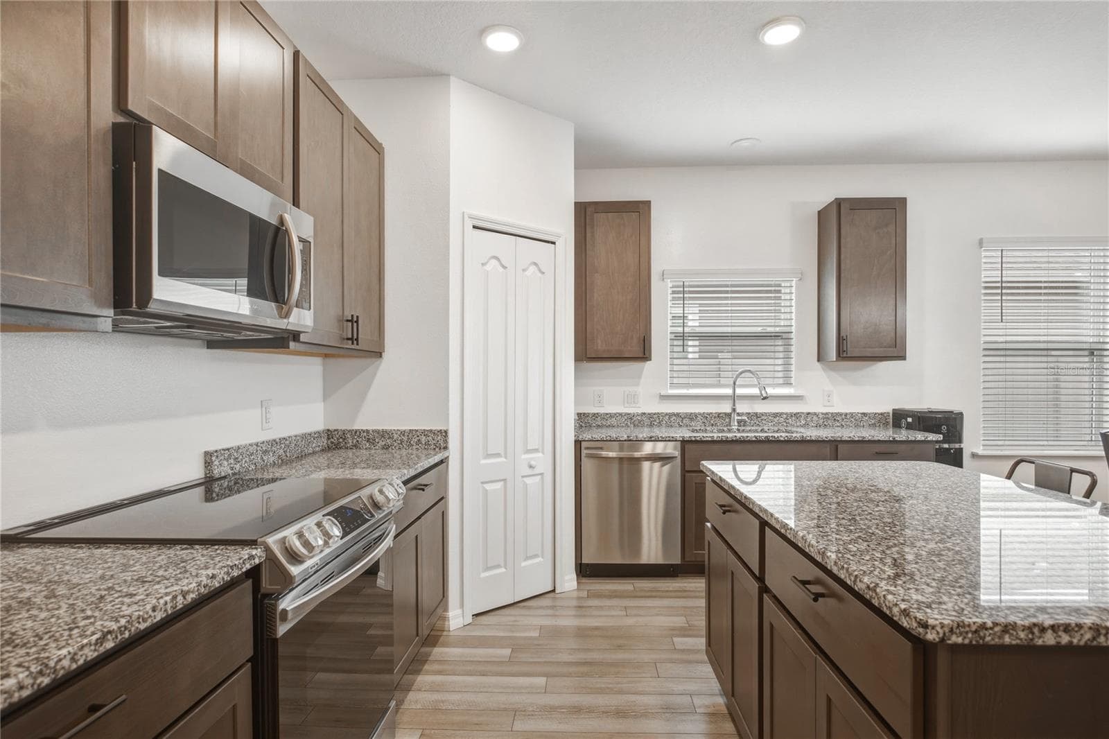Single Family Residence at 670 NW 243RD TER, NEWBERRY, photo 10 of 37