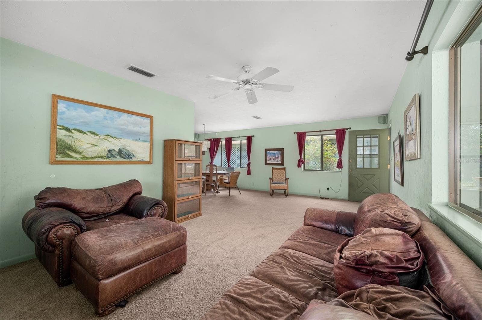 Living/Family - 8508 NW 37TH DR, GAINESVILLE