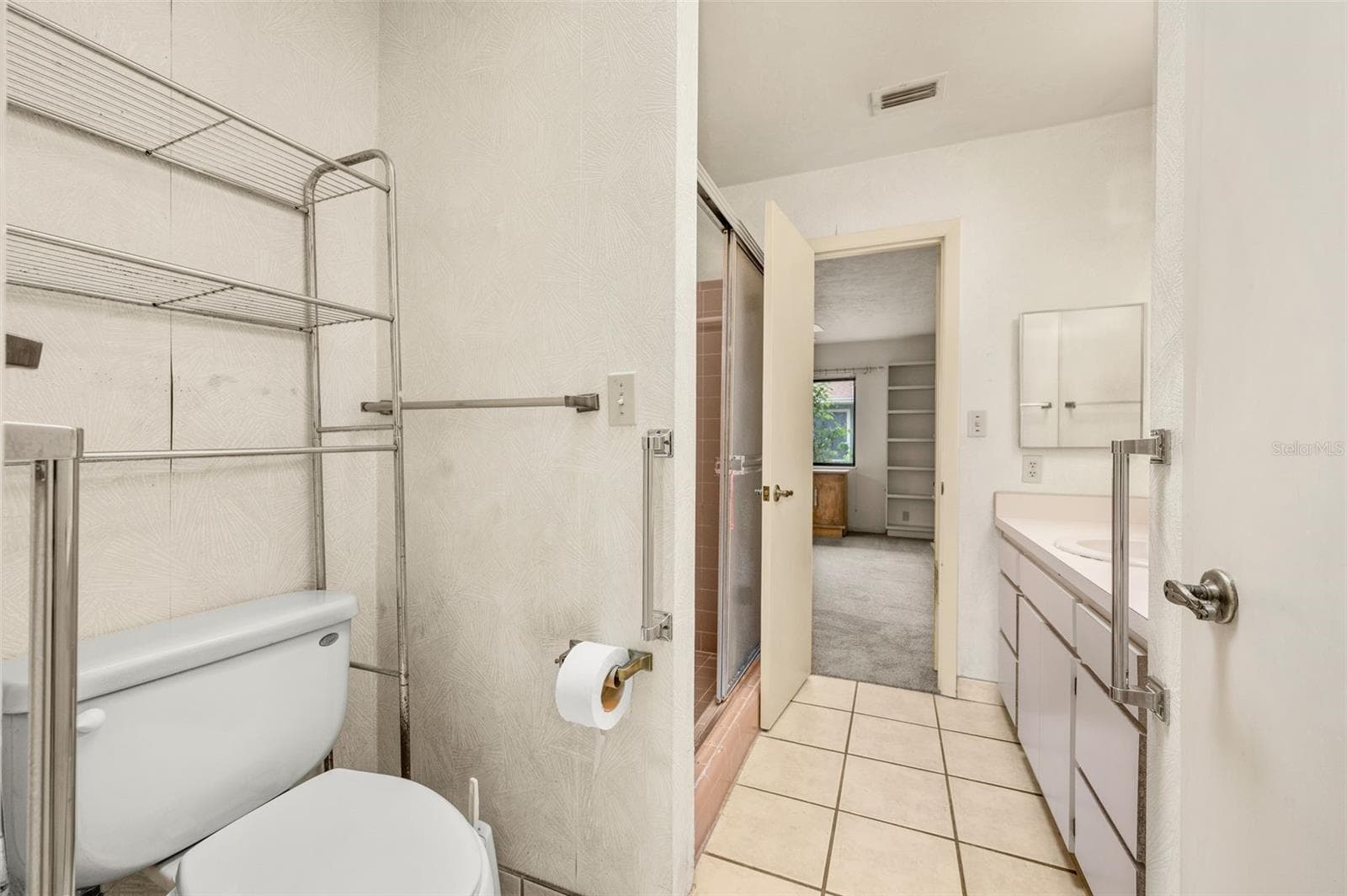 Primary Bath - 8508 NW 37TH DR, GAINESVILLE