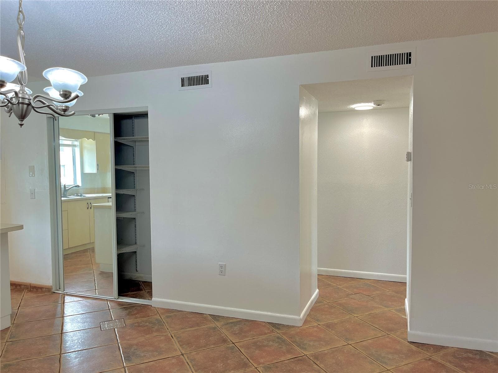 Condominium at 2724 HIDDEN LAKE BLVD #A, SARASOTA, photo 15 of 40