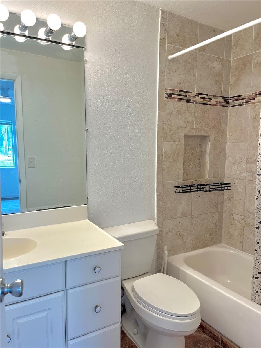Condominium at 2724 HIDDEN LAKE BLVD #A, SARASOTA, photo 21 of 40