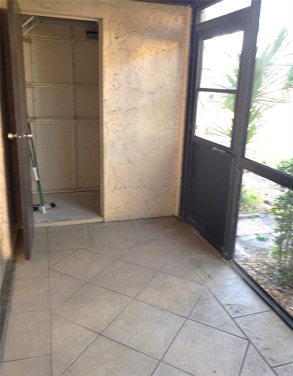 Condominium at 2724 HIDDEN LAKE BLVD #A, SARASOTA, photo 29 of 40