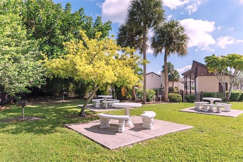 Condominium at 2724 HIDDEN LAKE BLVD #A, SARASOTA, photo 38 of 40
