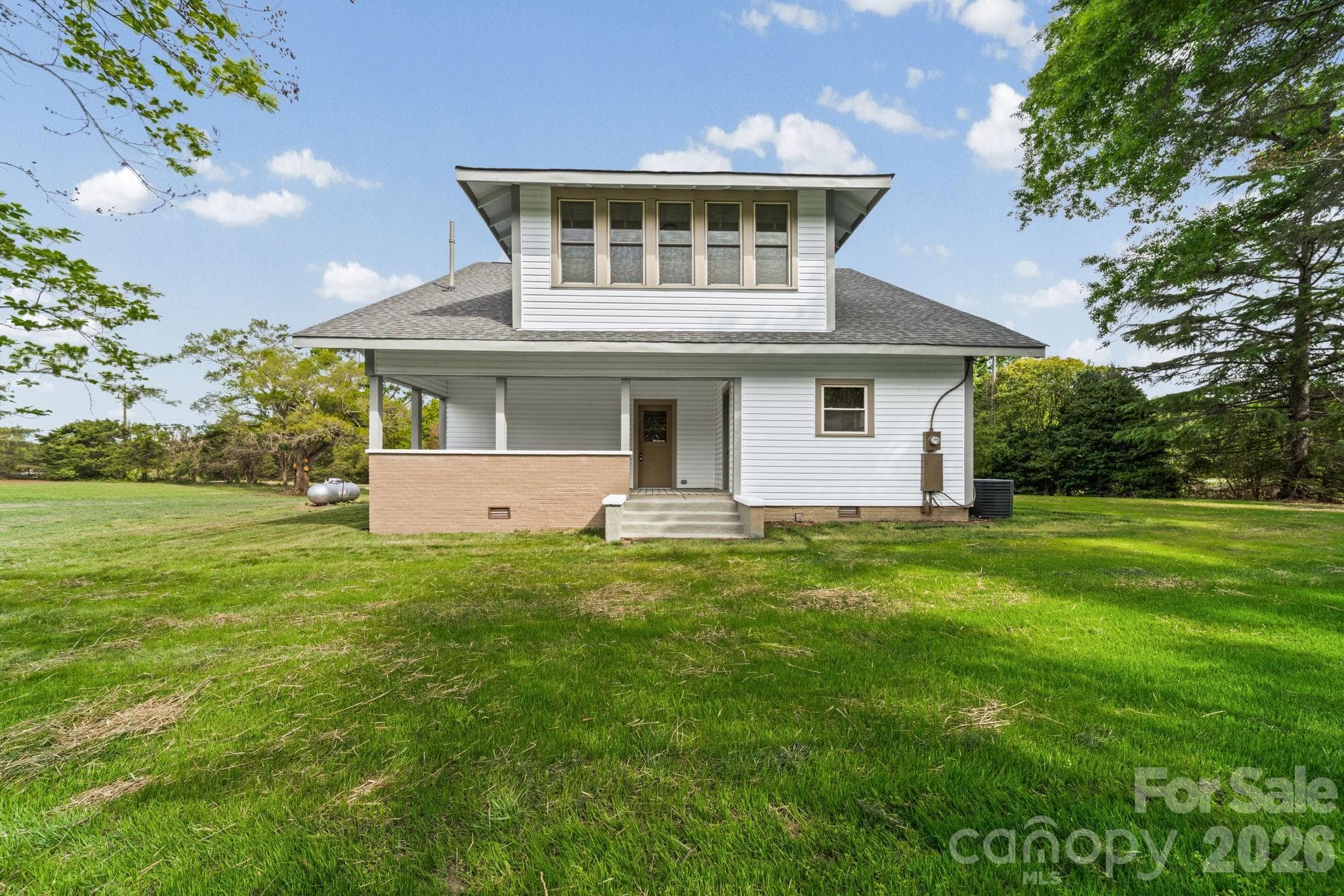 Single Family Residence at 511 W Passaic Street, Peachland, photo 5 of 47