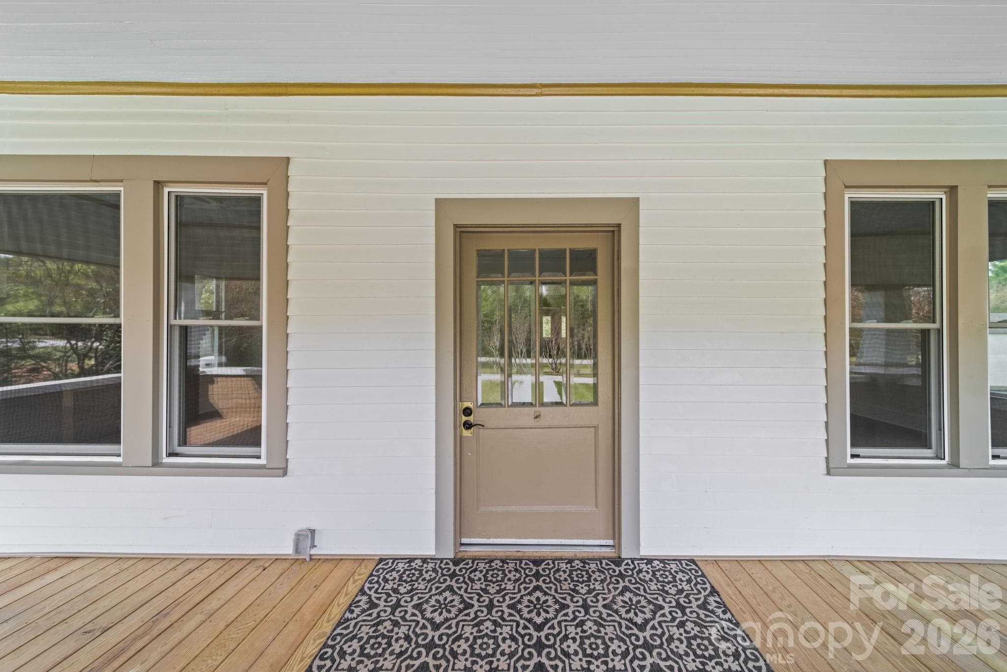 Single Family Residence at 511 W Passaic Street, Peachland, photo 8 of 47