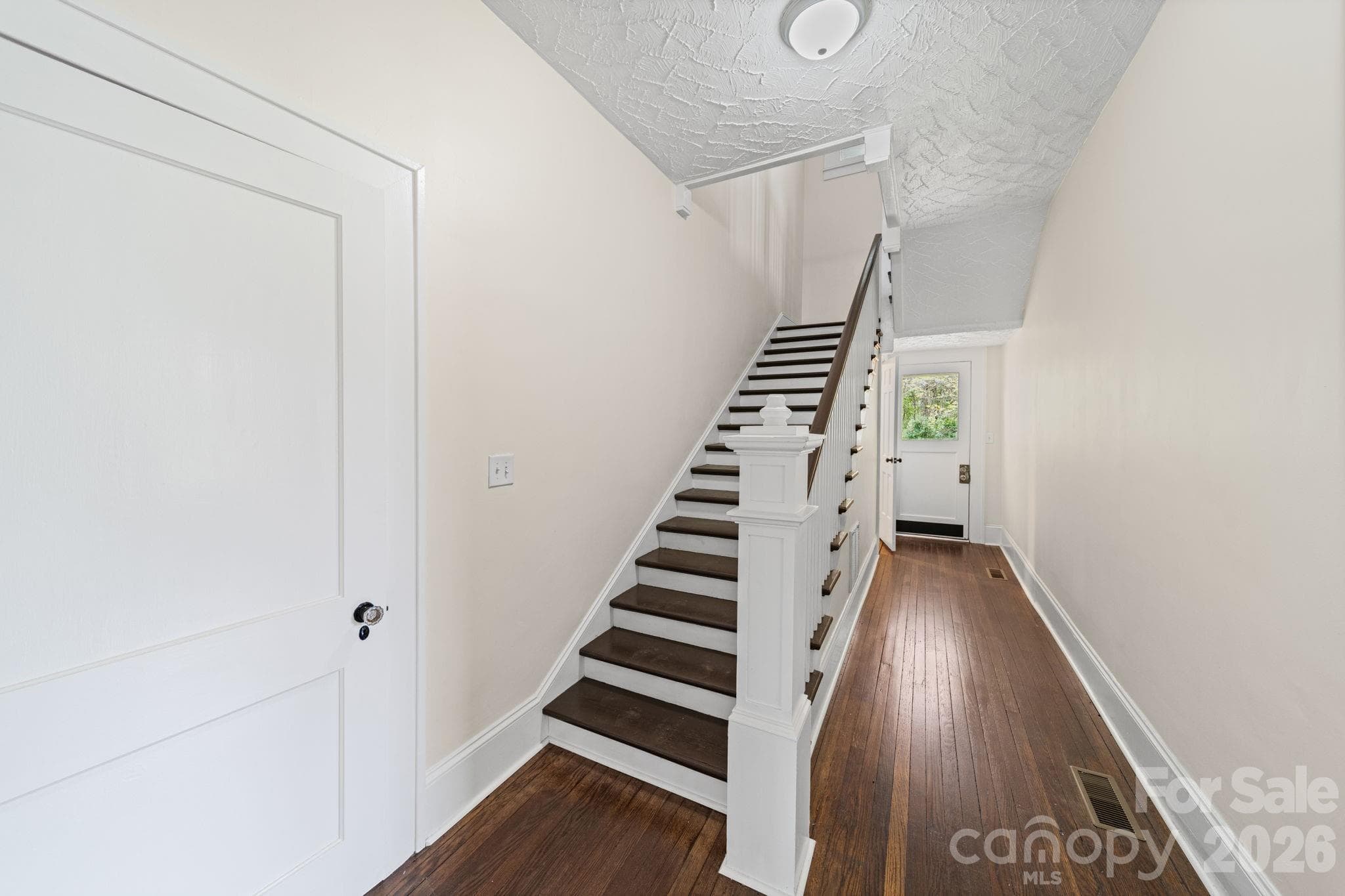 Single Family Residence at 511 W Passaic Street, Peachland, photo 16 of 47