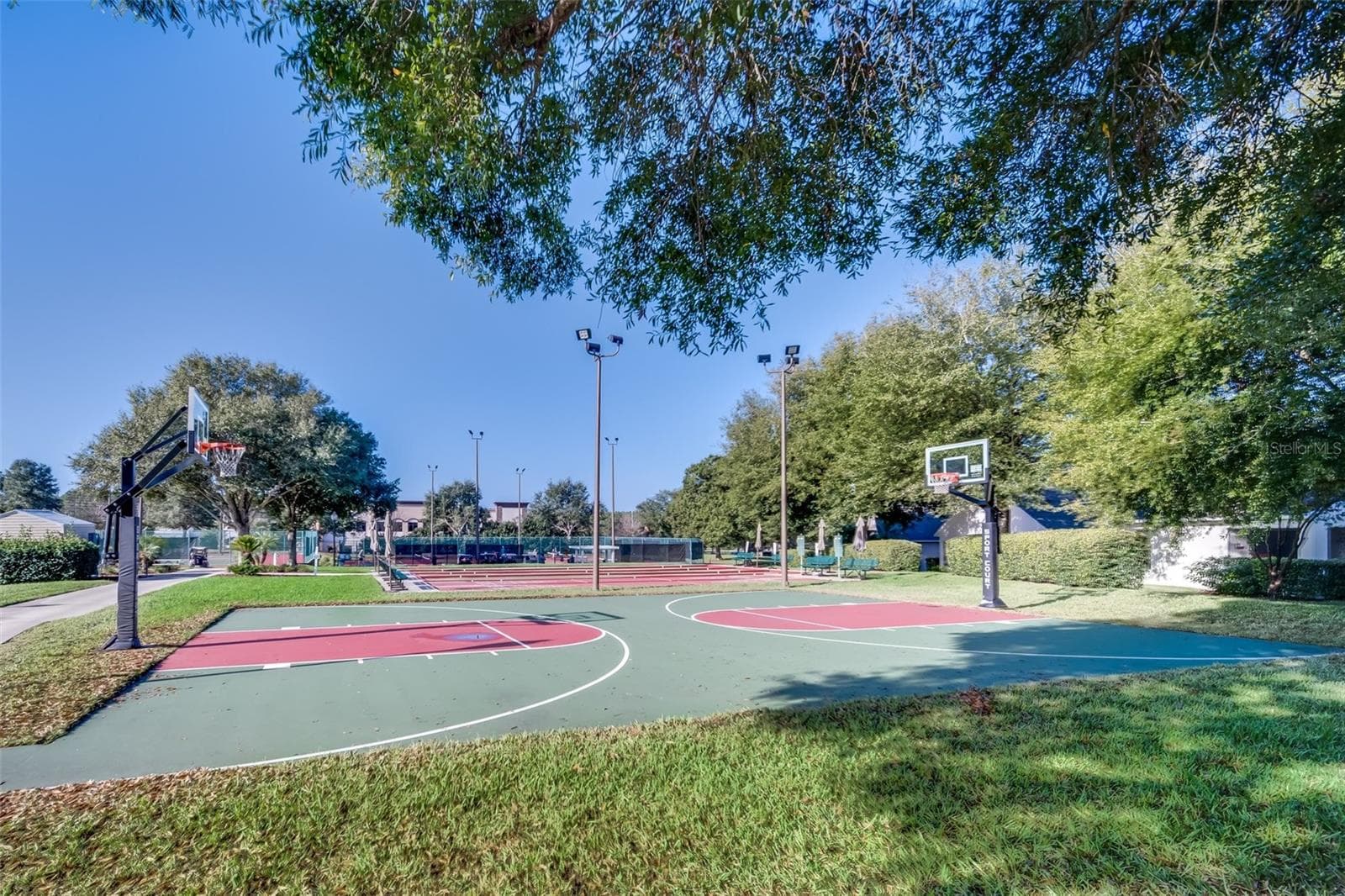 Basketball courts - 2308 TWICKINGHAM CT, CLERMONT