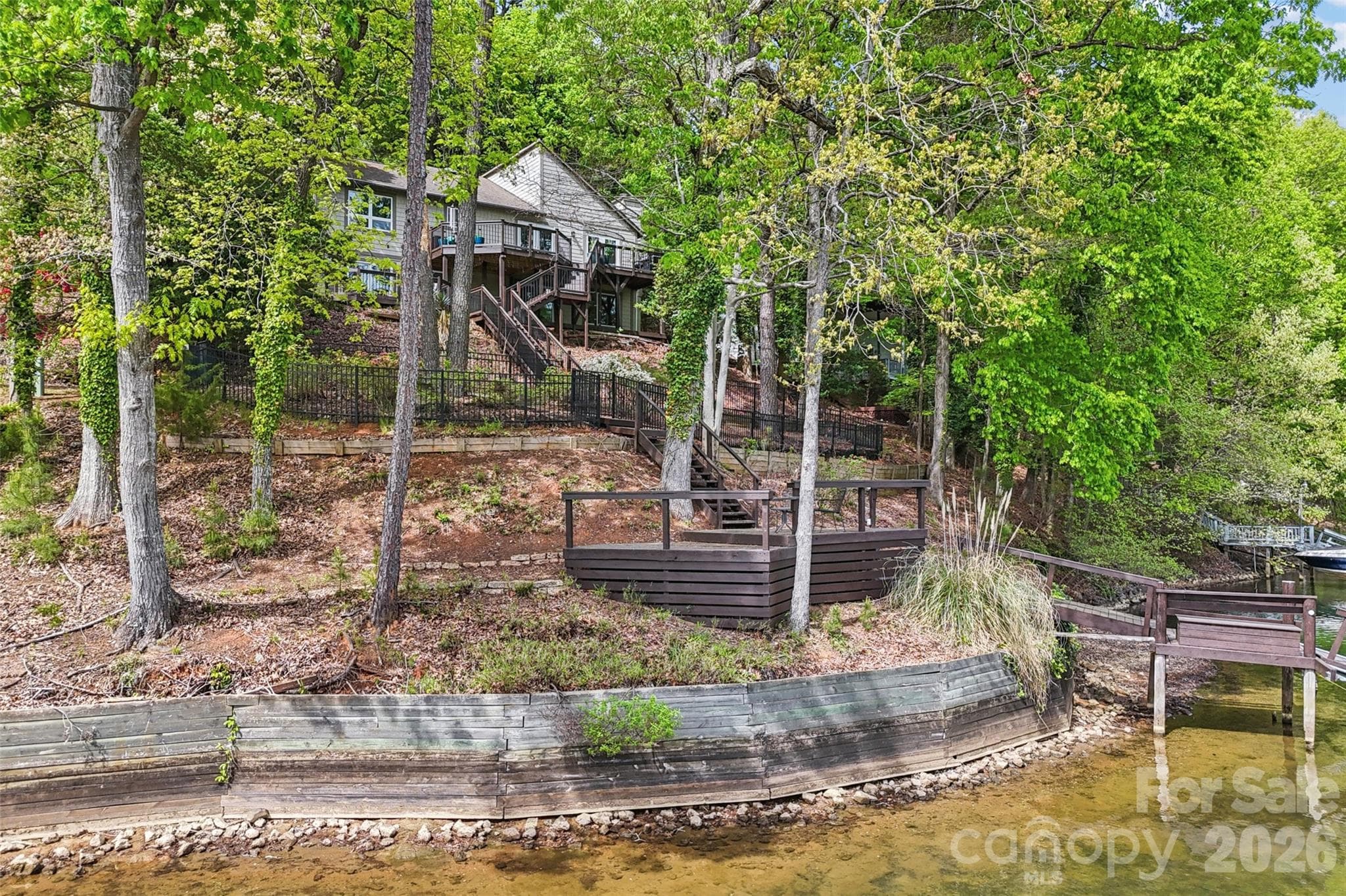 Water Level Deck - Tega Cay