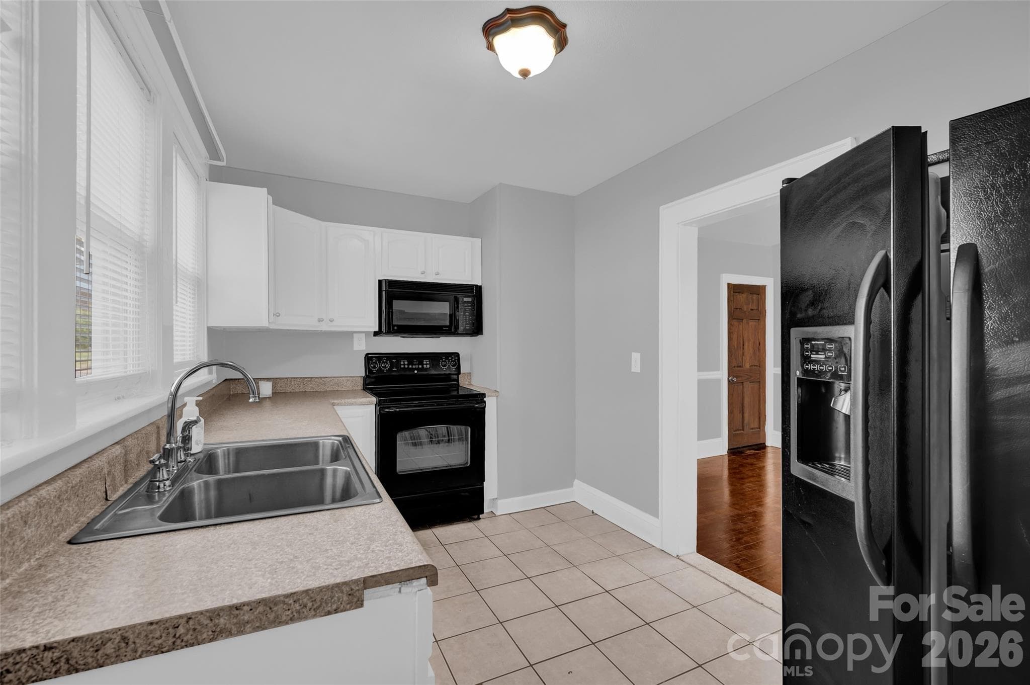 Duplex at 328-330 3rd Avenue SE, Hickory, photo 12 of 34