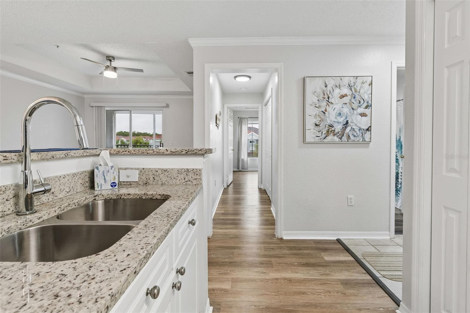 Kitchen - 18001 RICHMOND PLACE DR #1030, TAMPA