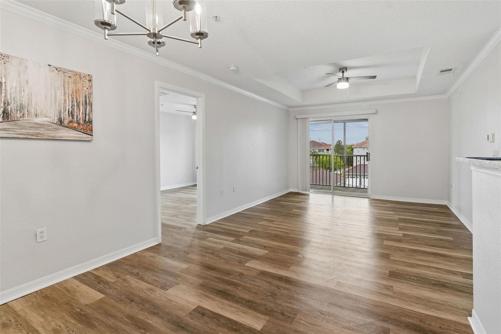 Kitchen toward - Second Bedroom- Living Room - 18001 RICHMOND PLACE DR #1030, TAMPA