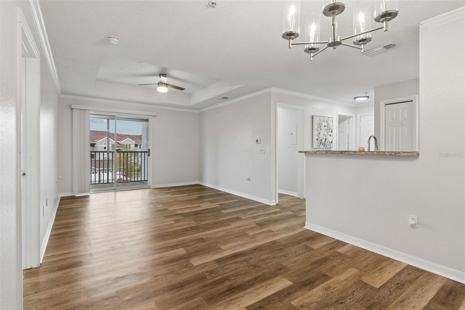 Dining Room toward Living Room - Primary Bedroom - 18001 RICHMOND PLACE DR #1030, TAMPA