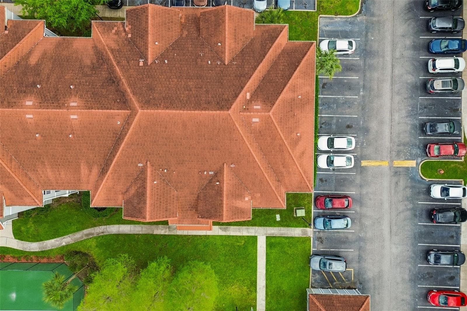 Aerial looking down on Unit. - 18001 RICHMOND PLACE DR #1030, TAMPA