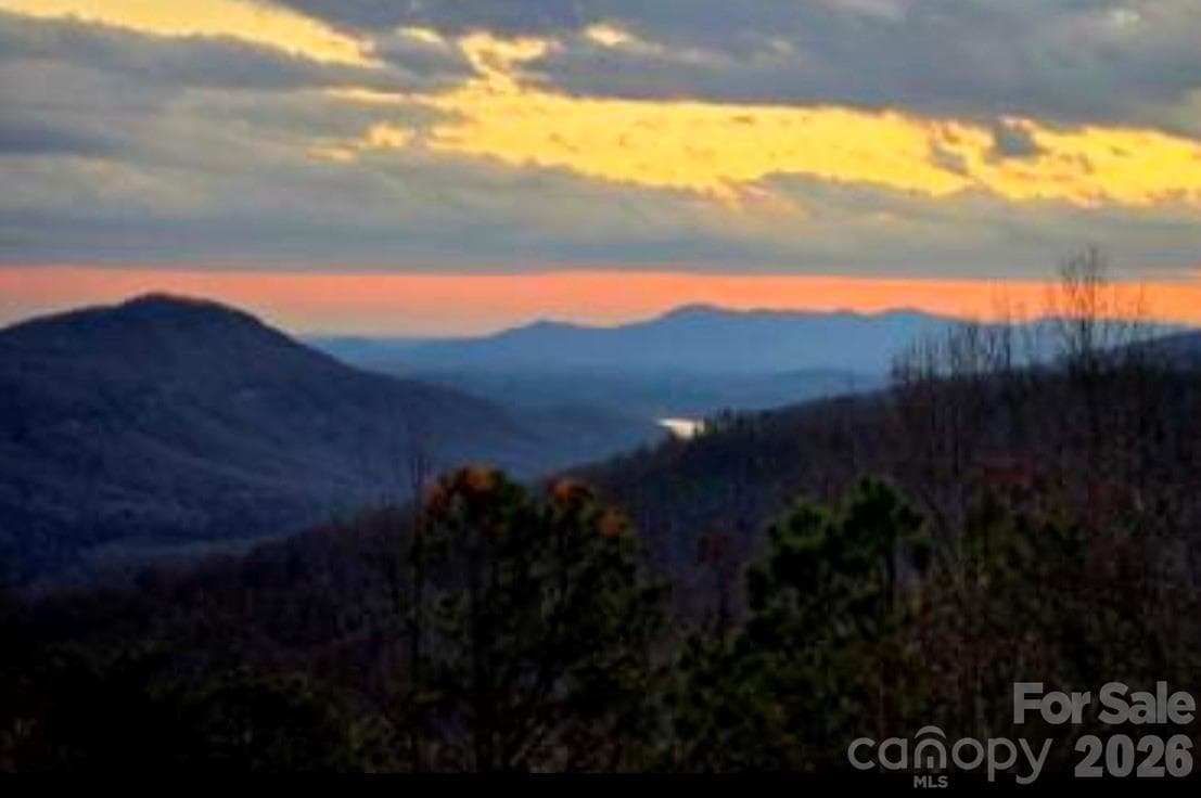 Enjoy spectacular sunrise and sunset views. - Old Fort