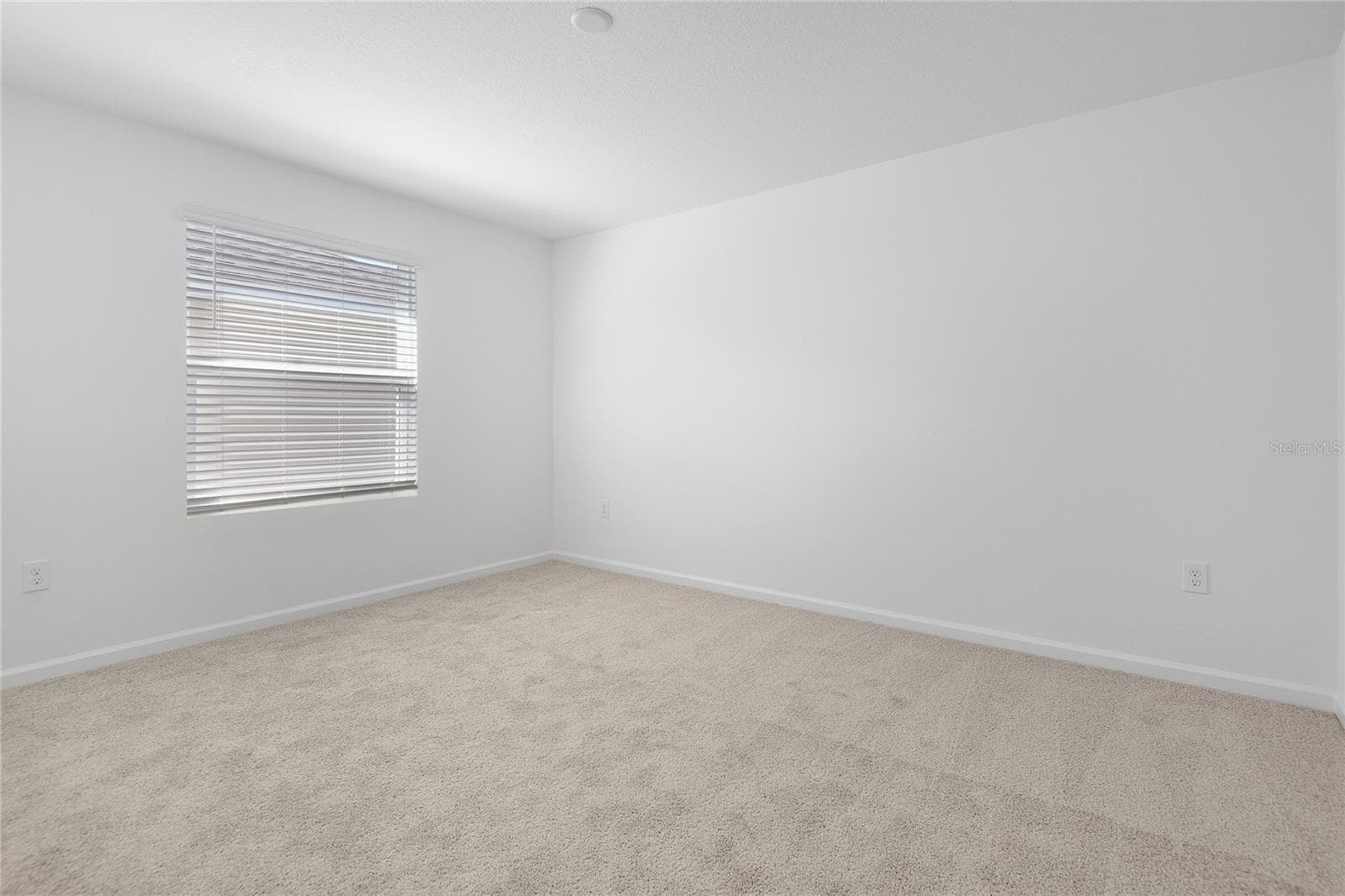 Single Family Residence at 5220 BEE BALM ST, LAKE HAMILTON, photo 9 of 22