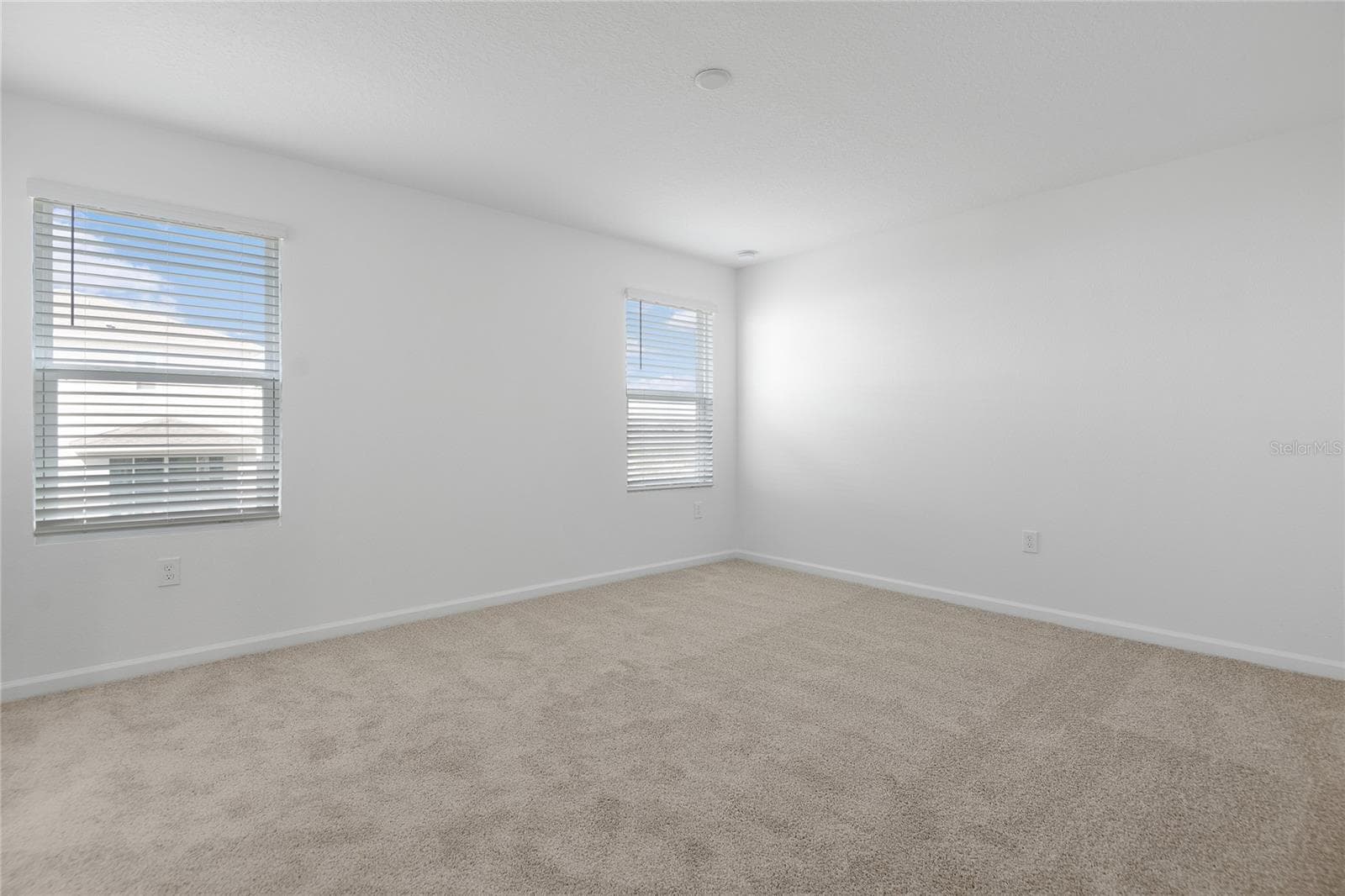 Single Family Residence at 5220 BEE BALM ST, LAKE HAMILTON, photo 10 of 22