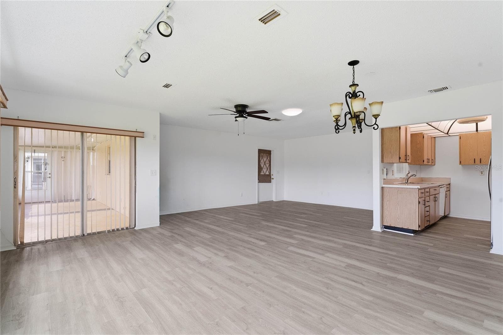 Condominium at 417 GLADSTONE PL, SUN CITY CENTER, photo 12 of 47