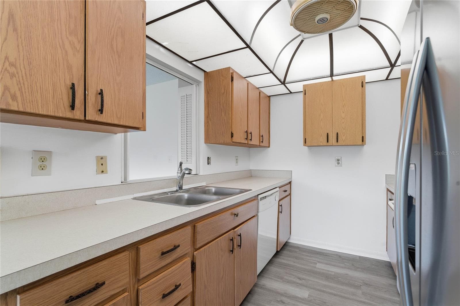Condominium at 417 GLADSTONE PL, SUN CITY CENTER, photo 13 of 47