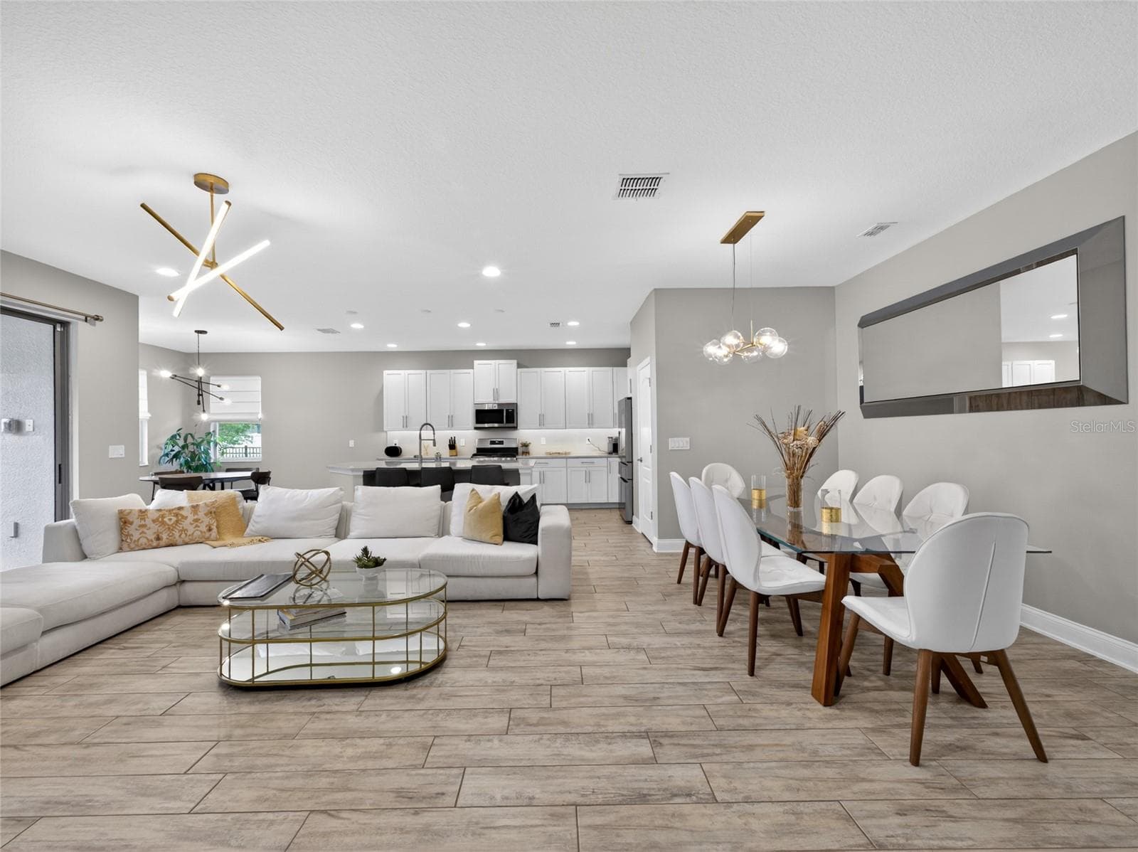 Easy Flow with Open Floor Plan - 11209 LEMON LAKE BLVD, ORLANDO