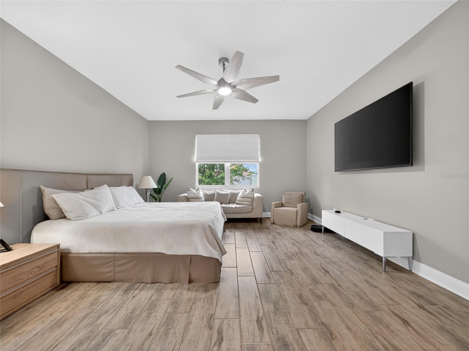 Light-Filled Primary Bedroom - 11209 LEMON LAKE BLVD, ORLANDO
