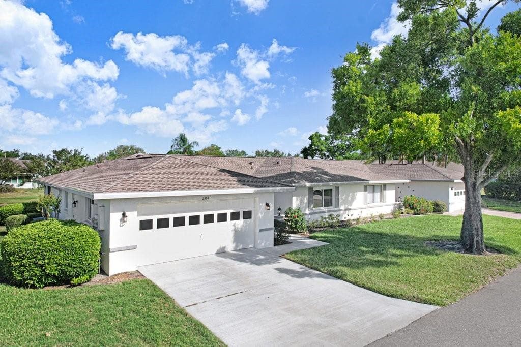 2306 LANCASTER DR #2306