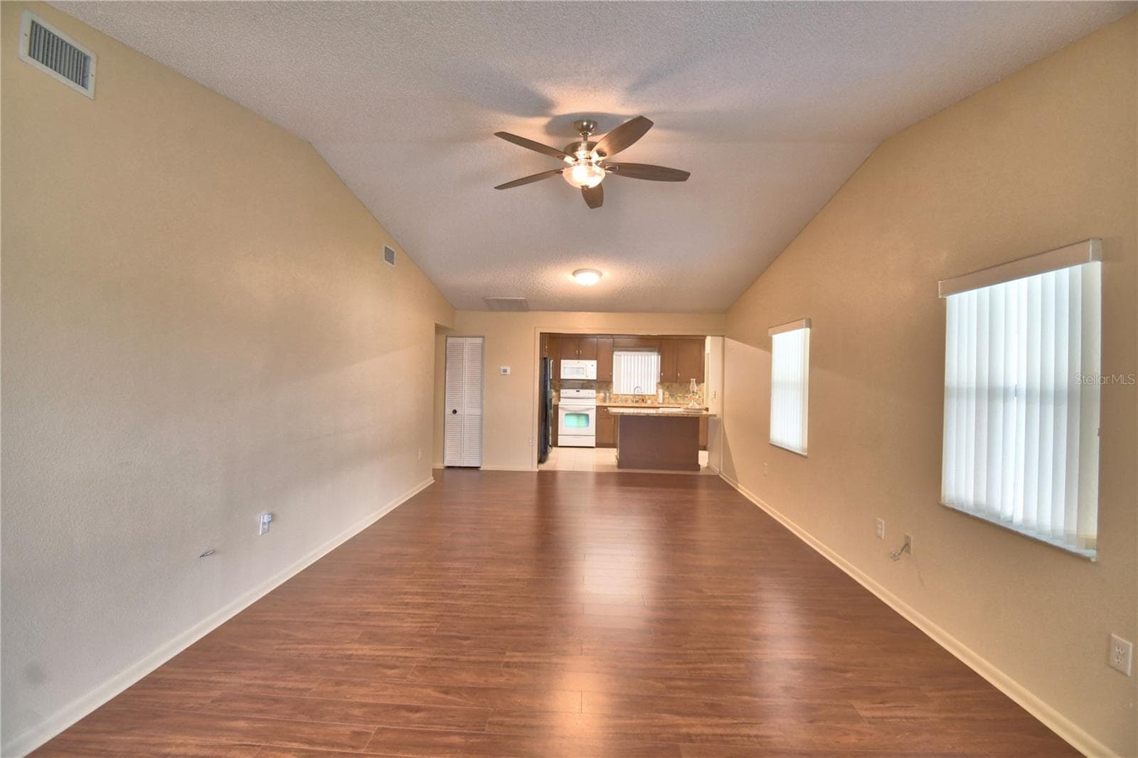 Single Family Residence at 1690 COLONNADES CIR N, LAKELAND, photo 8 of 58