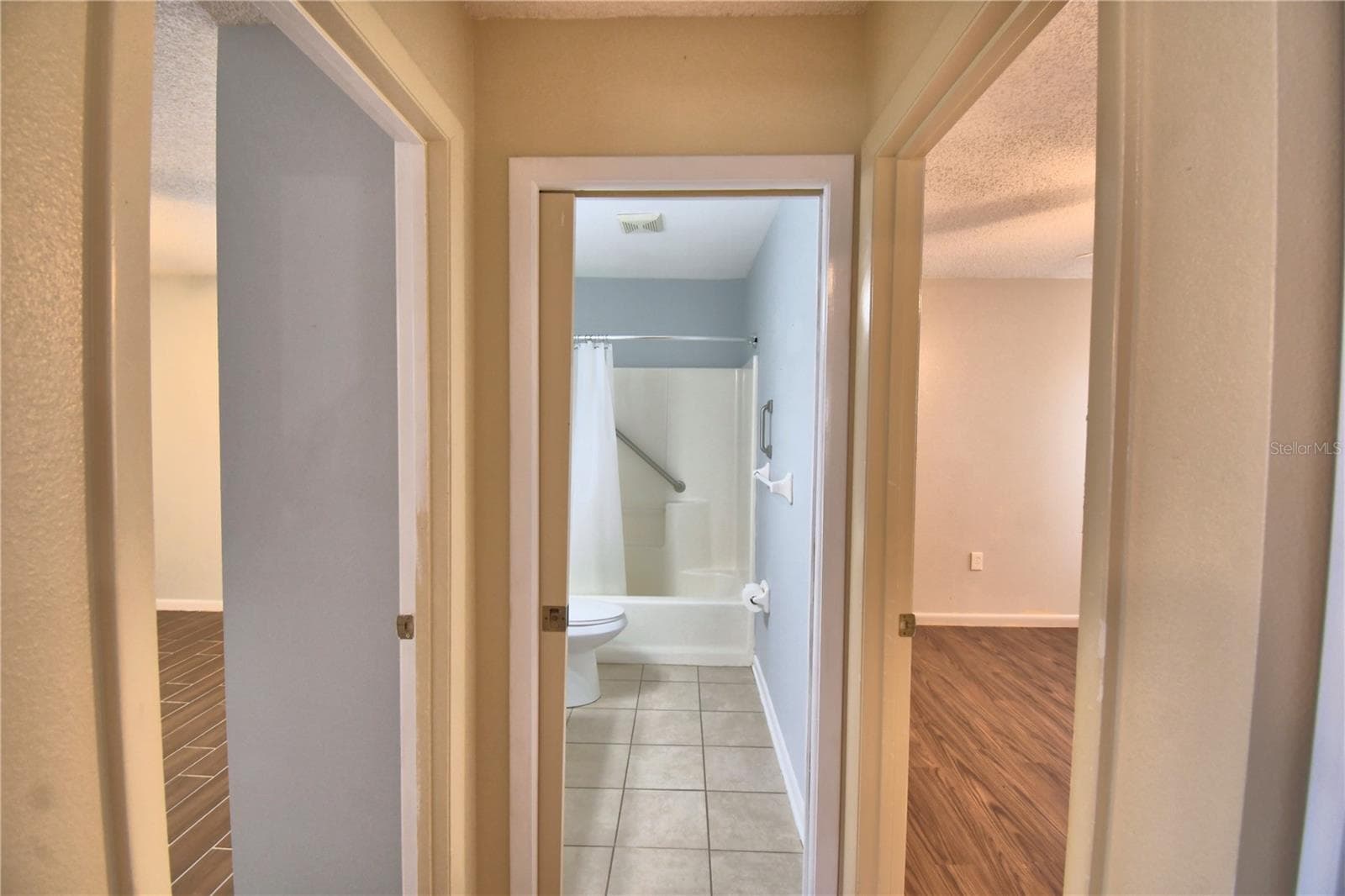 Single Family Residence at 1690 COLONNADES CIR N, LAKELAND, photo 26 of 58