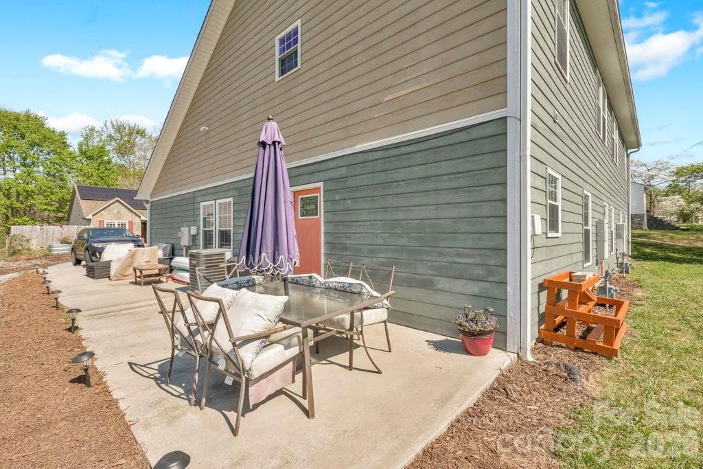 Townhouse at 24 Merideth Drive, Marion, photo 2 of 26