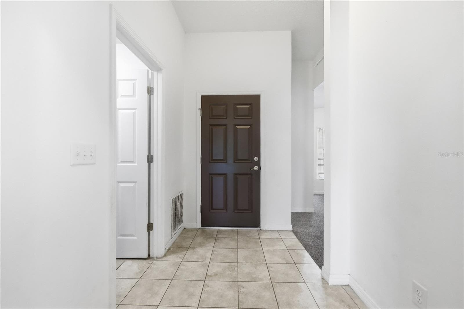 Entrance Hall - 3640 GRUBBS ST, MOUNT DORA
