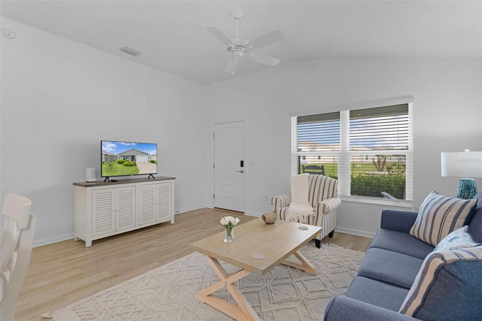 Villa at 1926 HUX CT, THE VILLAGES, photo 9 of 42
