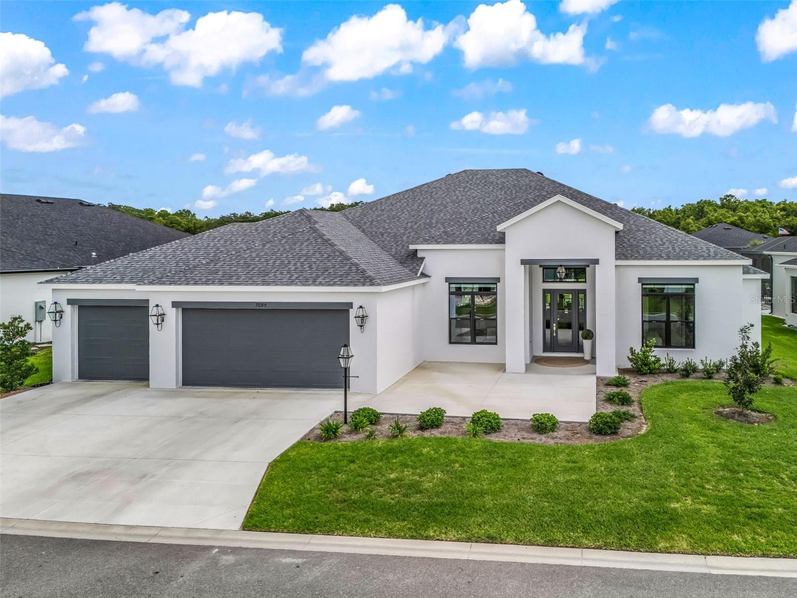Single Family Residence at 7095 JENNINGS CT, THE VILLAGES, photo 7 of 92