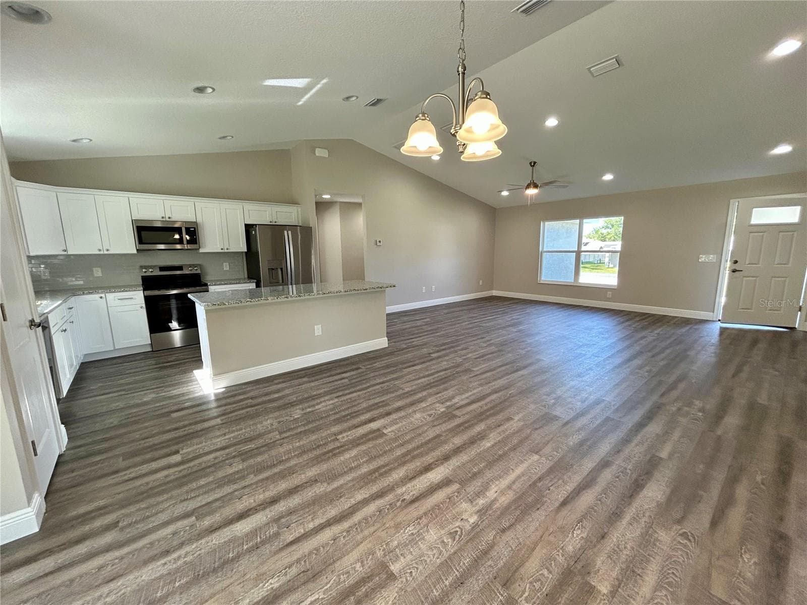 Single Family Residence at 15613 SE 84TH TER, SUMMERFIELD, photo 3 of 15
