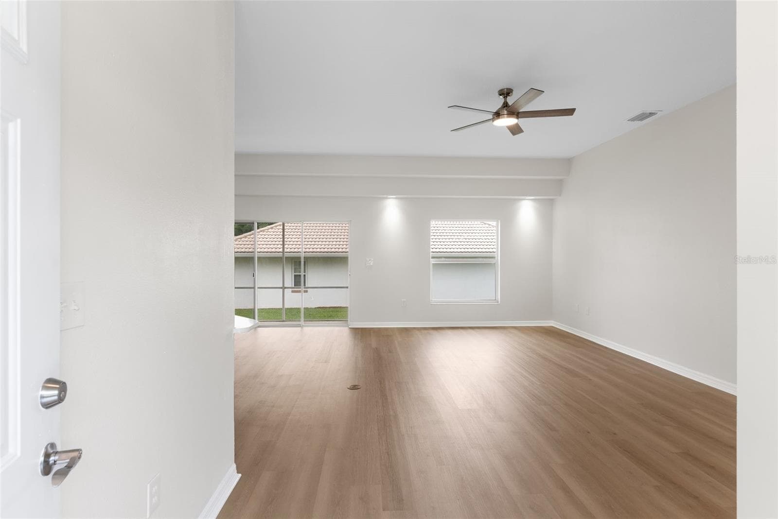 Single Family Residence at 117 HARBOR WAY, AUBURNDALE, photo 9 of 66