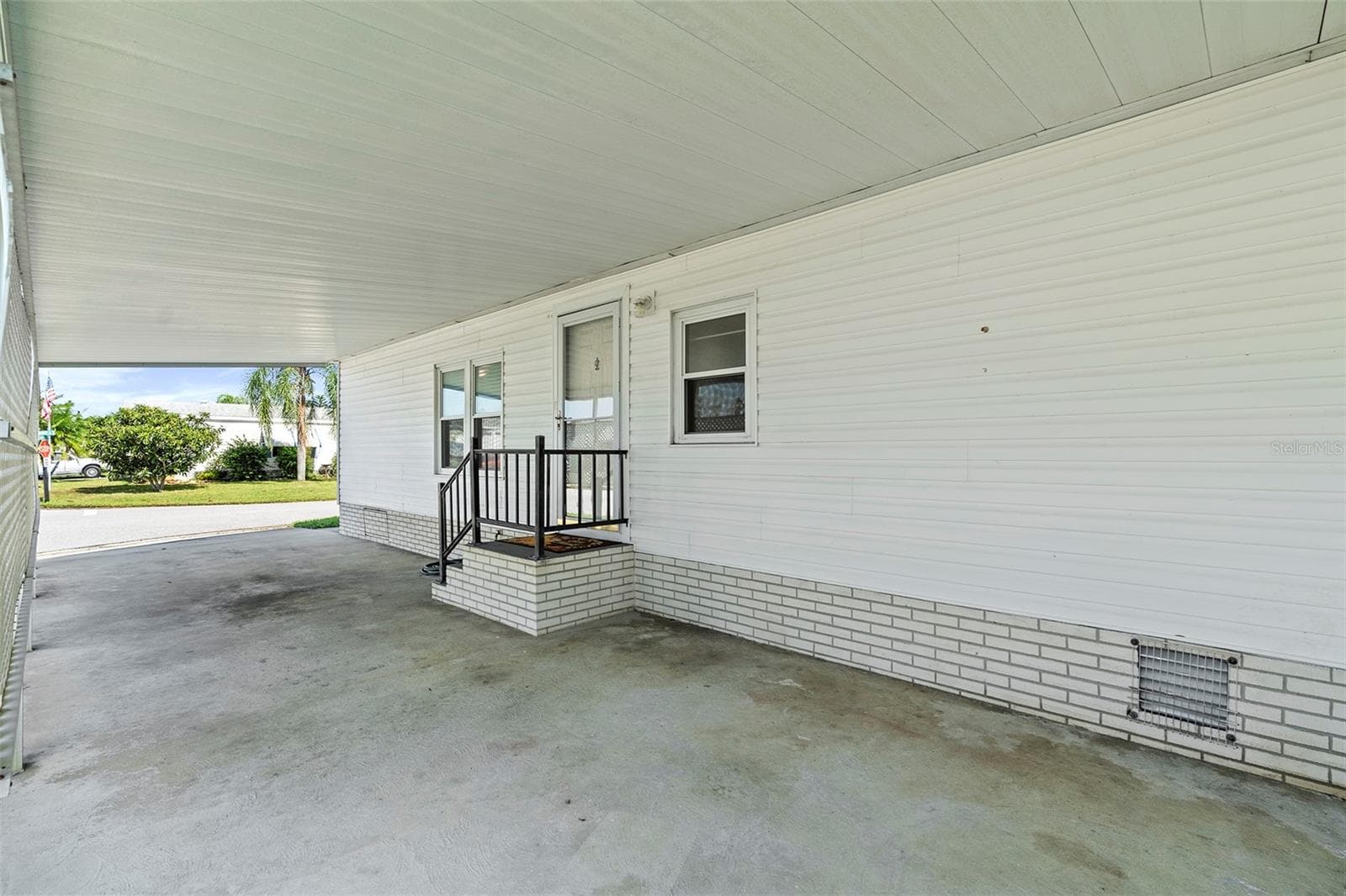 Manufactured Home at 2519 INDEPENDENCE LN, ST CLOUD, photo 5 of 39
