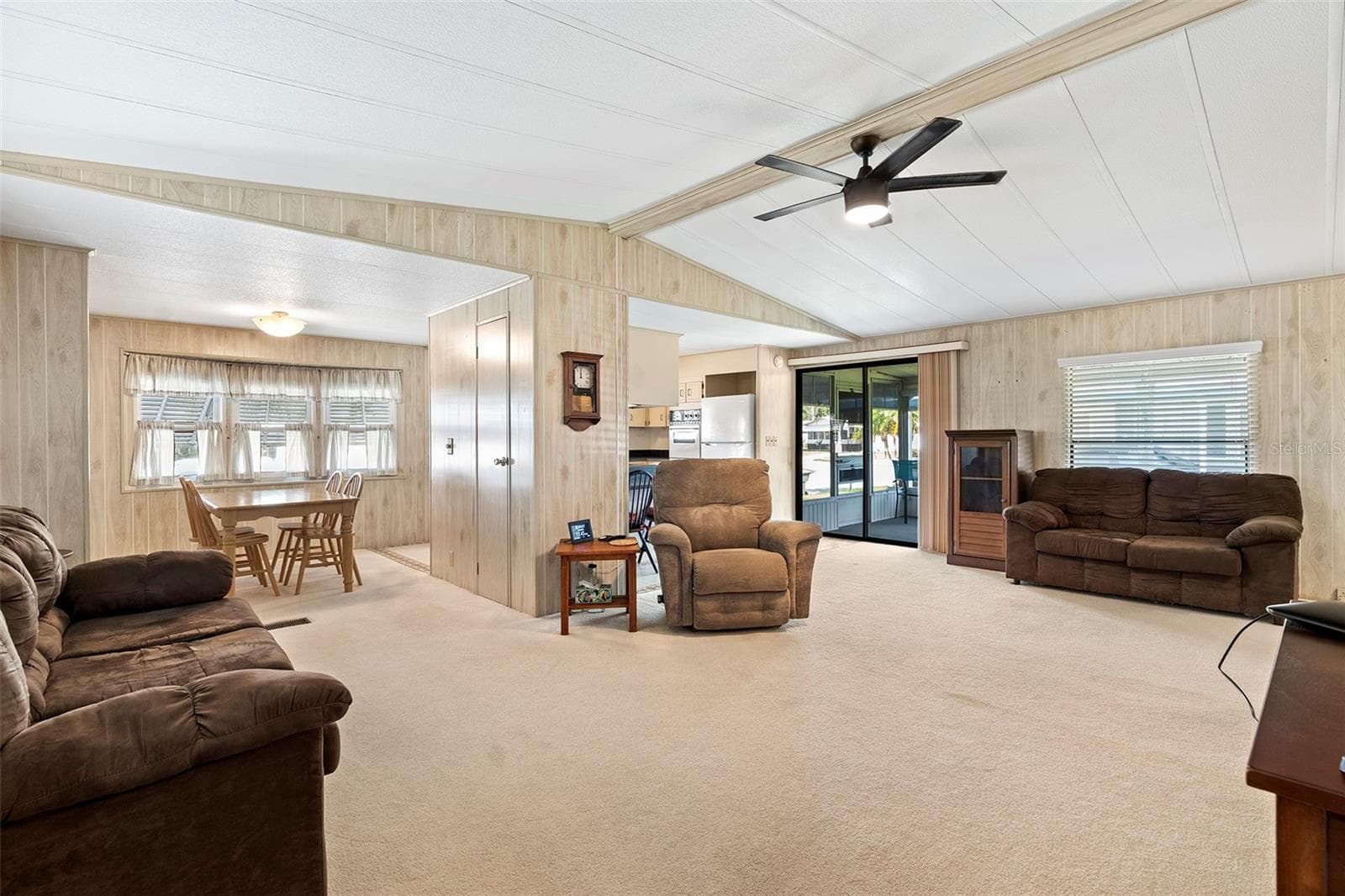 Manufactured Home at 2519 INDEPENDENCE LN, ST CLOUD, photo 9 of 39
