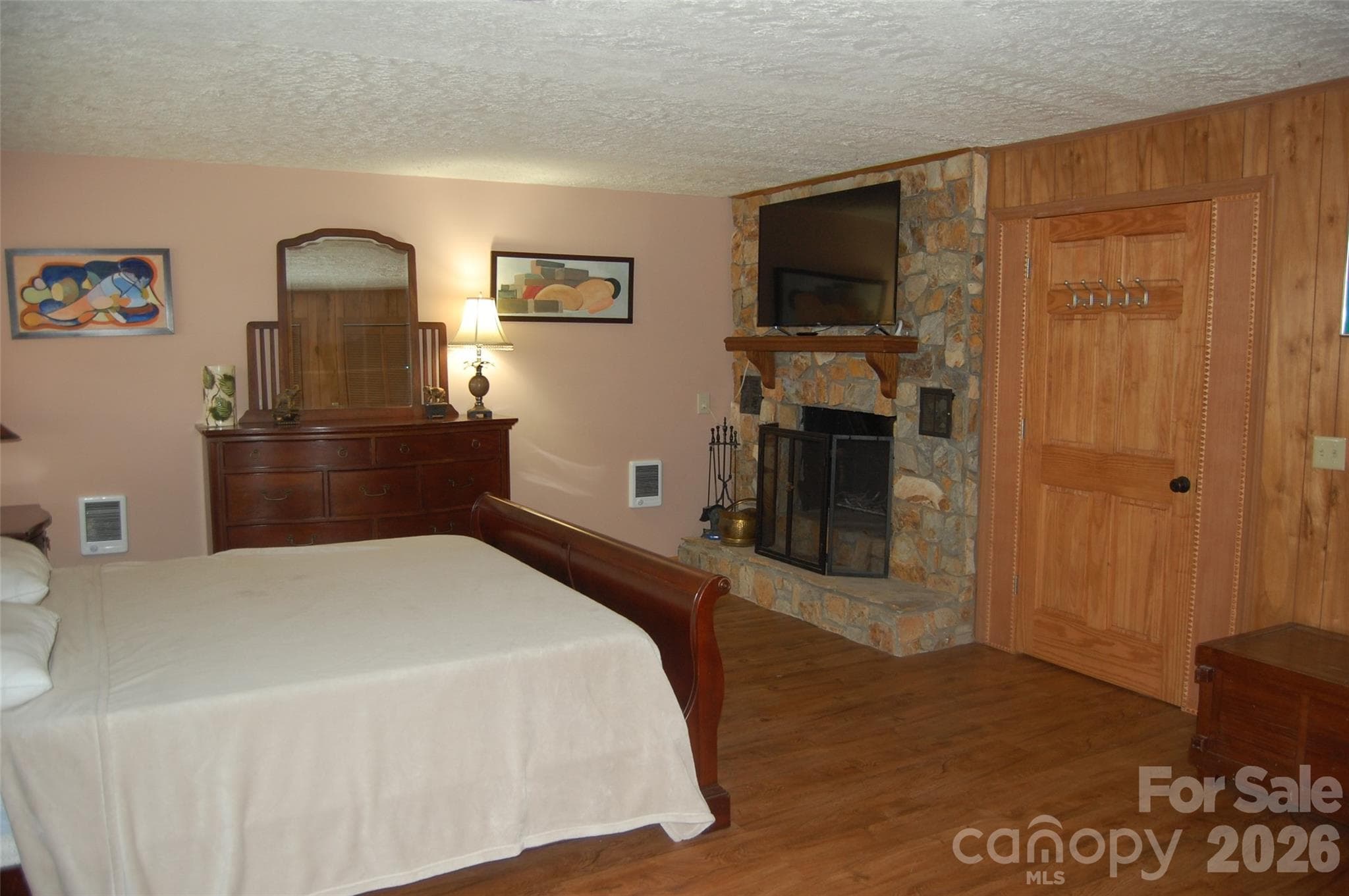 Single Family Residence at 114 Lady Slipper Loop, Newland, photo 21 of 34