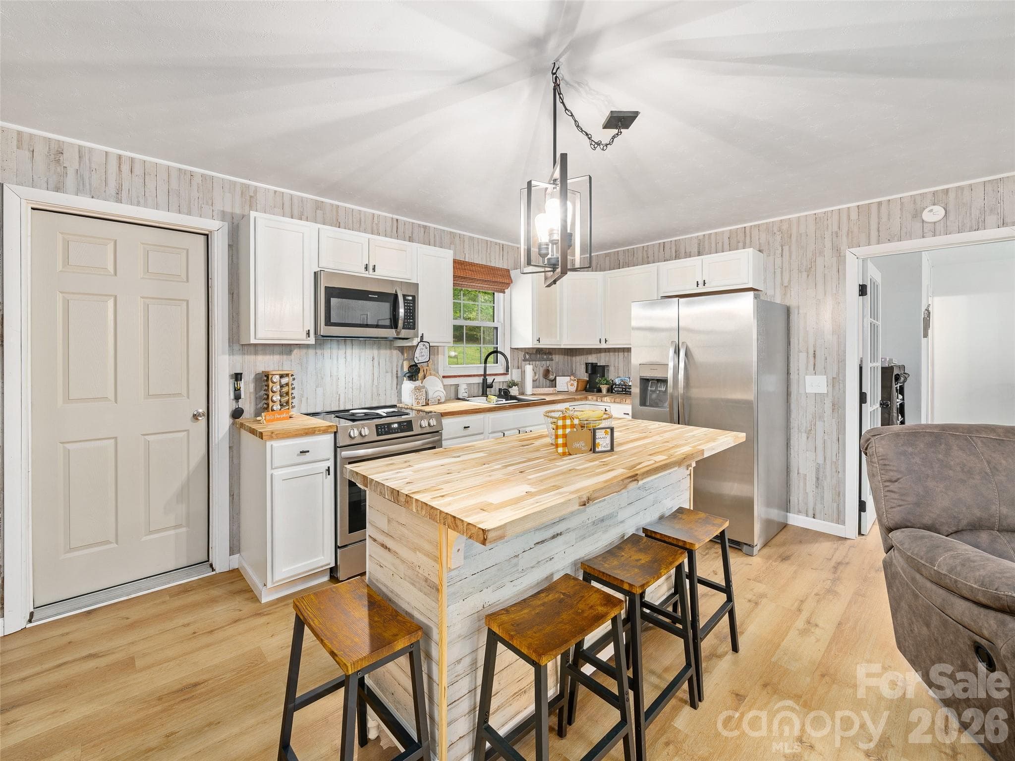 Farmhouse kitchen island. - 1030 Hughes Gap Road, Bakersville