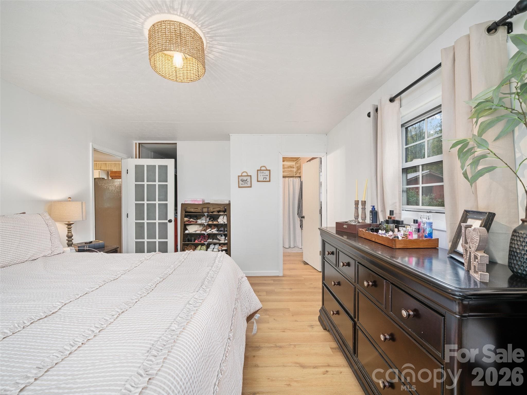 Primary Suite with private bath and large closet - 1030 Hughes Gap Road, Bakersville