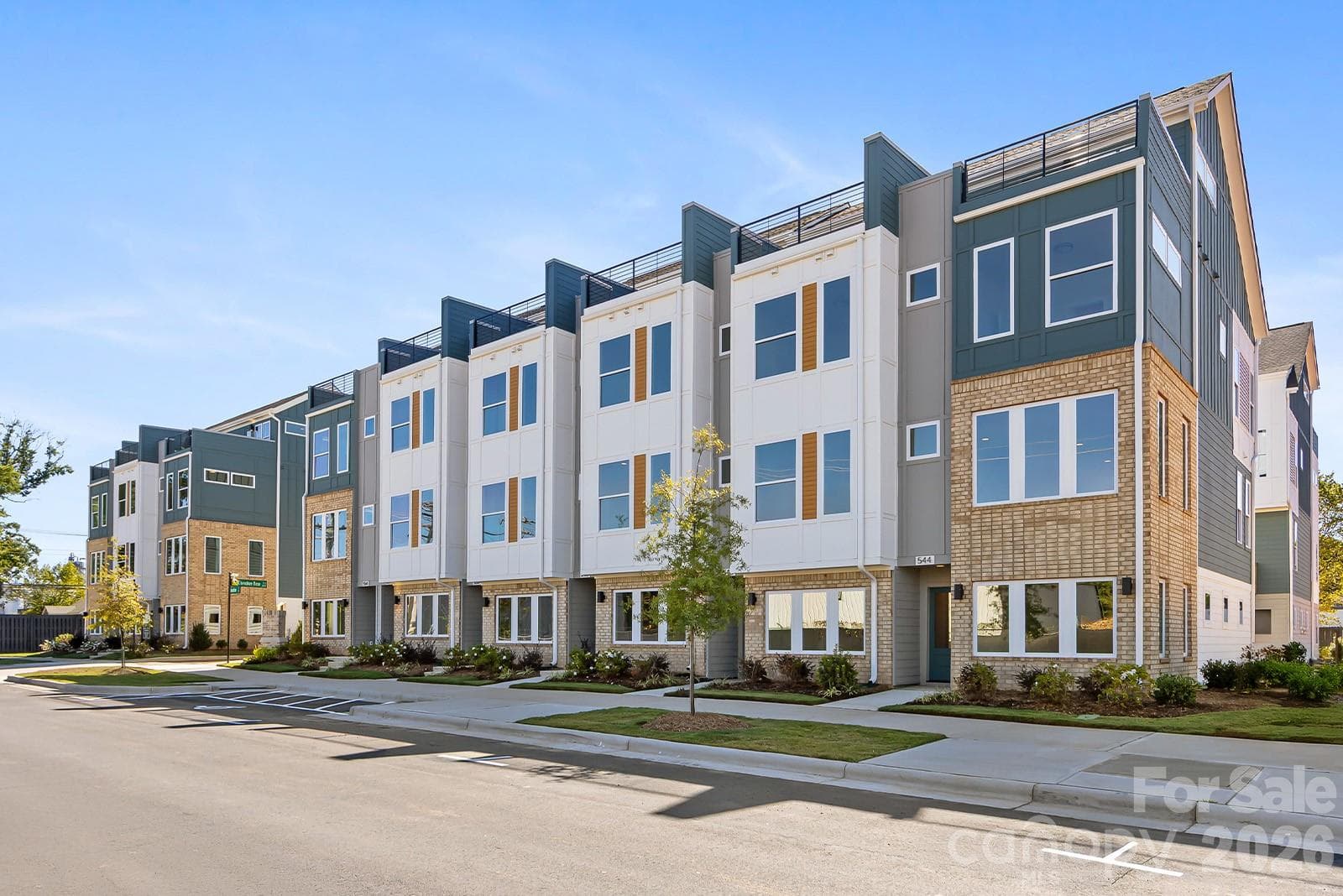 Townhouse at Charlotte, photo 2 of 22