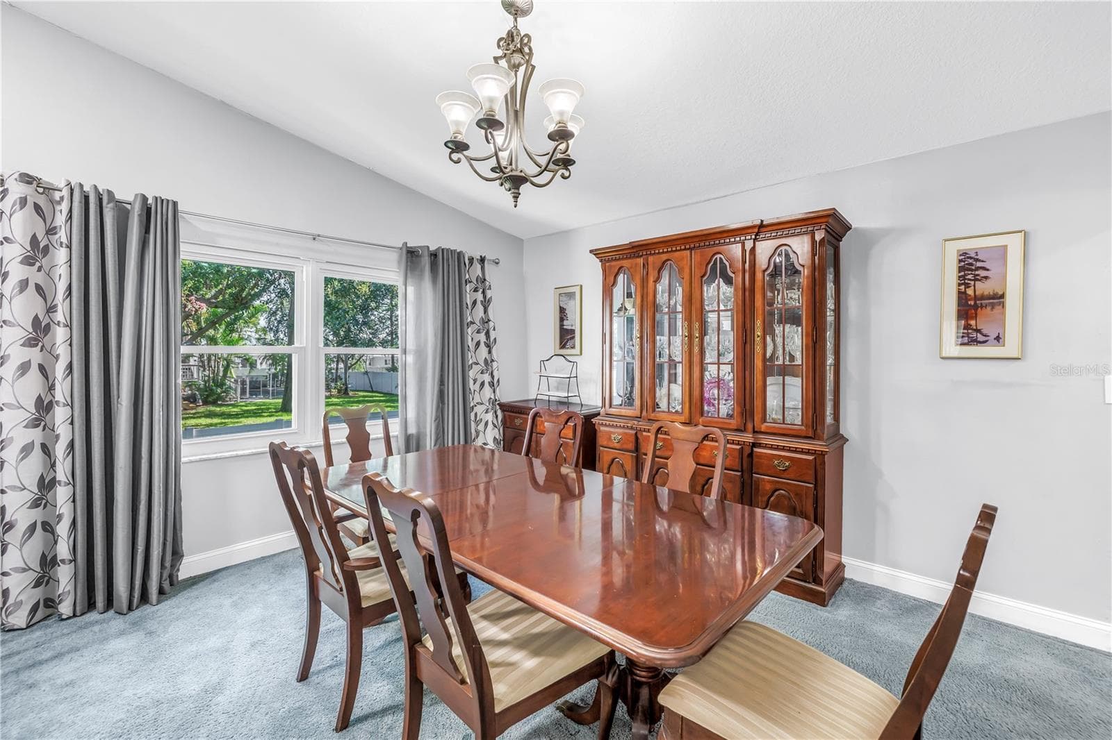 Single Family Residence at 6505 CEDAR ST NE, ST PETERSBURG, photo 7 of 33